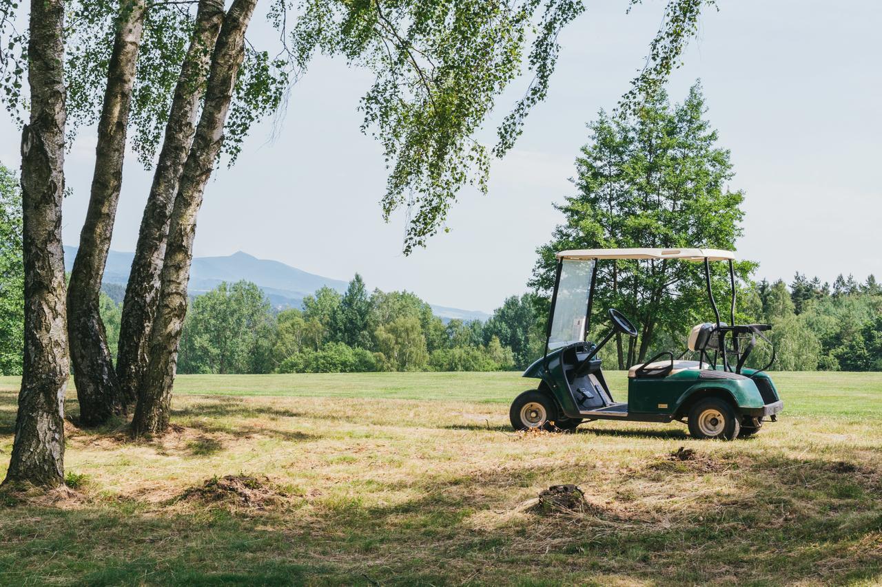 Resort Malevil Jablonne v Podjestedi Ngoại thất bức ảnh