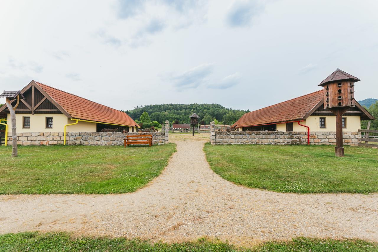 Resort Malevil Jablonne v Podjestedi Ngoại thất bức ảnh